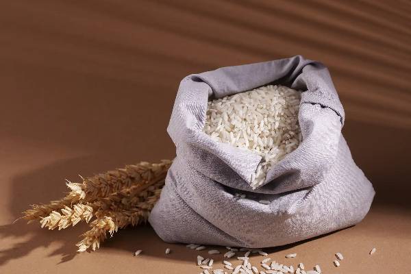 بدون واسطه: خرید مستقیم برنج طارم هاشمی معطر از منبع تولید با کیفیت