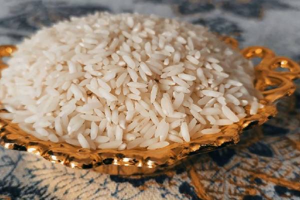 مزایای سلامتی برنج دانه سفید: ویتامینها و مواد معدنی